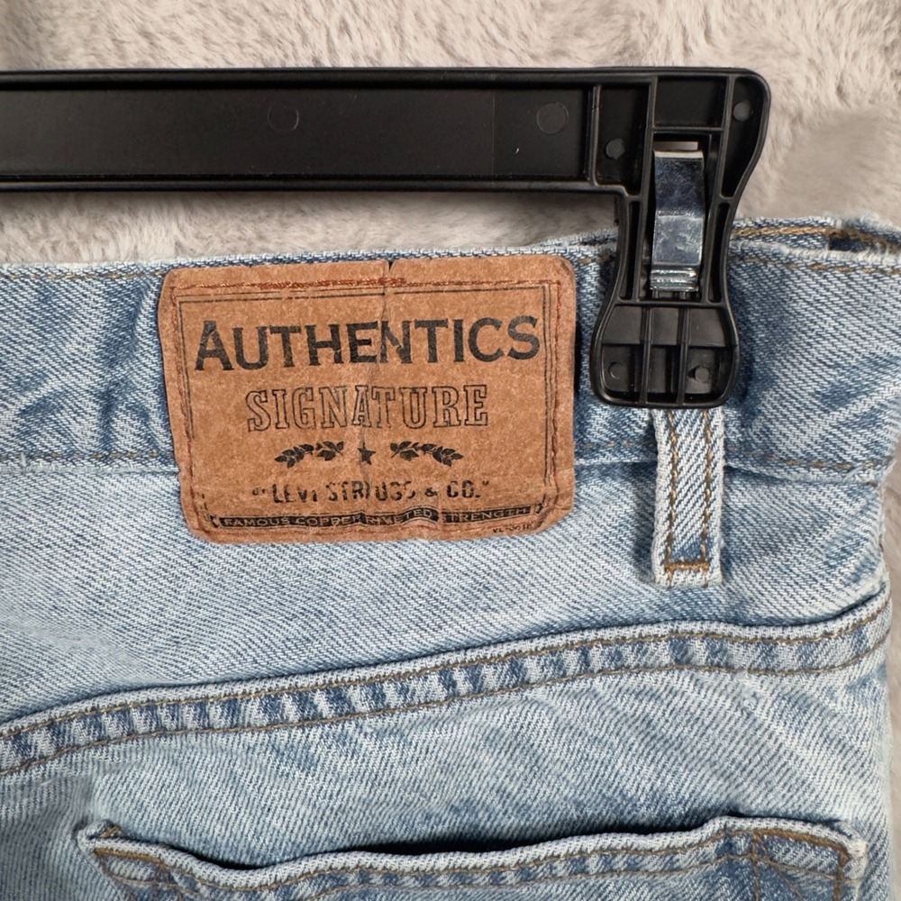 Levis Authentics Signature Mens 36x30‎ Light Wash Regular Fit Jeans